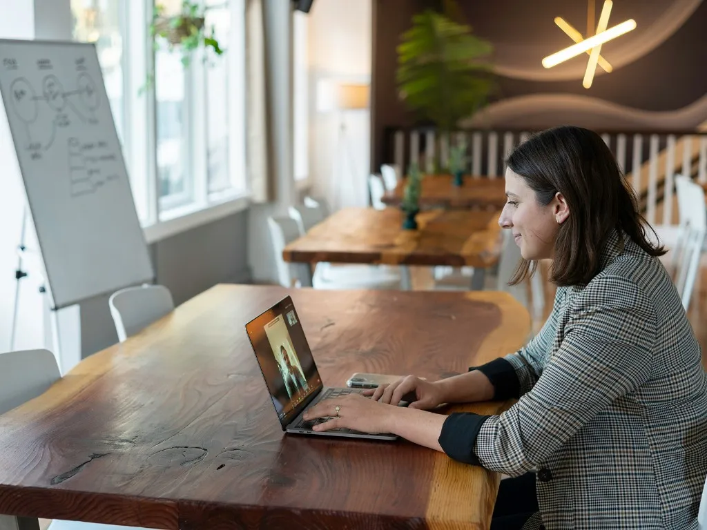 Por qué una implementación de CRM bien ejecutada transforma el rendimiento comercial